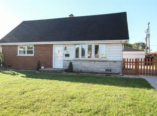 7137 Hanover St, Bridgeview, IL 60455