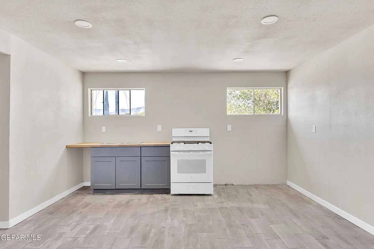 Building Photo - 8827 Mount Elbert Dr #3-1