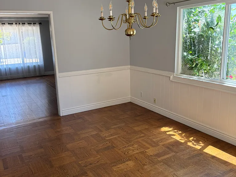 Corliss Dr — Photo 13