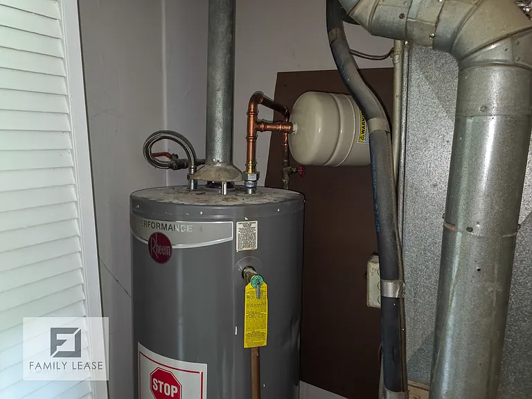 825 Saint Monica Dr — Photo 22