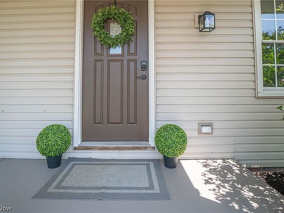 4th image of 11391 Michelle Dr NW