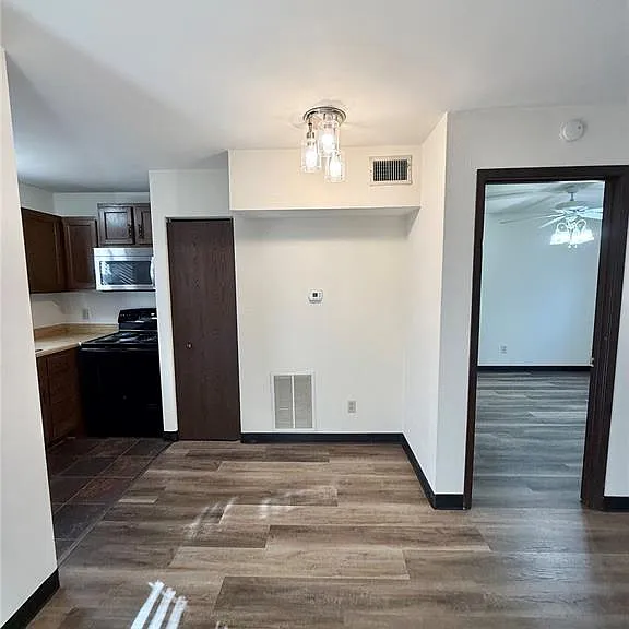 145 Ashley Dr — Photo 5