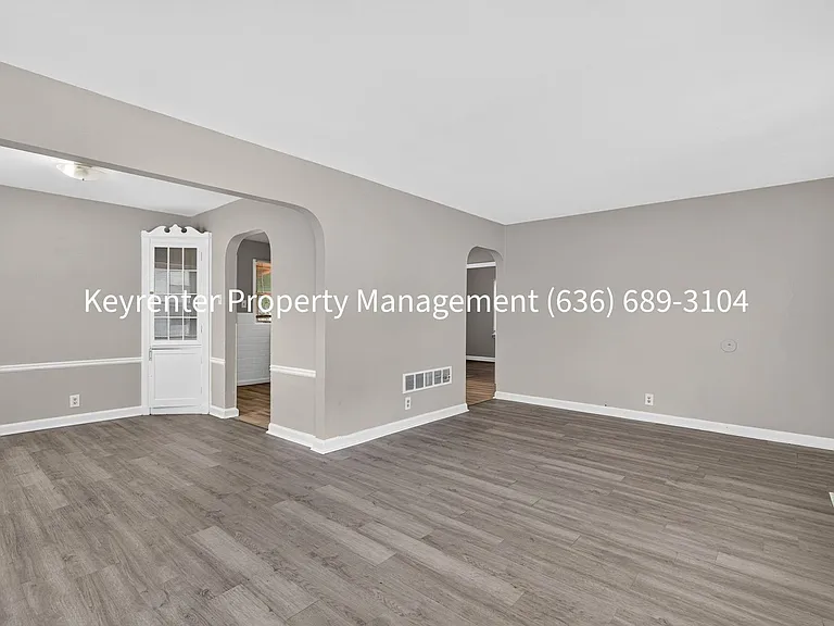 6317 Abbott Dr — Photo 12