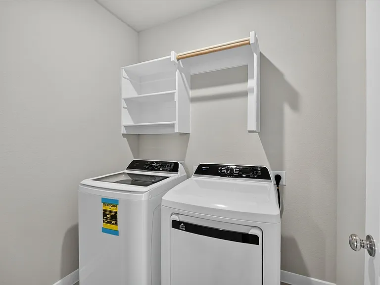 710 Summerberry Dr — Photo 10