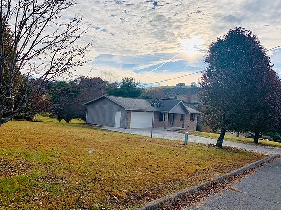 4th image of 152 Michal Ln