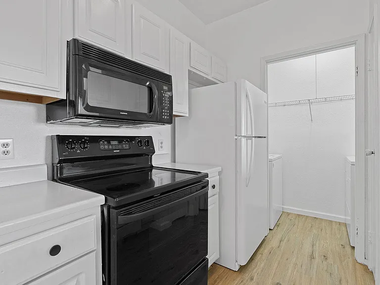 12166 Metric Blvd #1010 — Photo 7