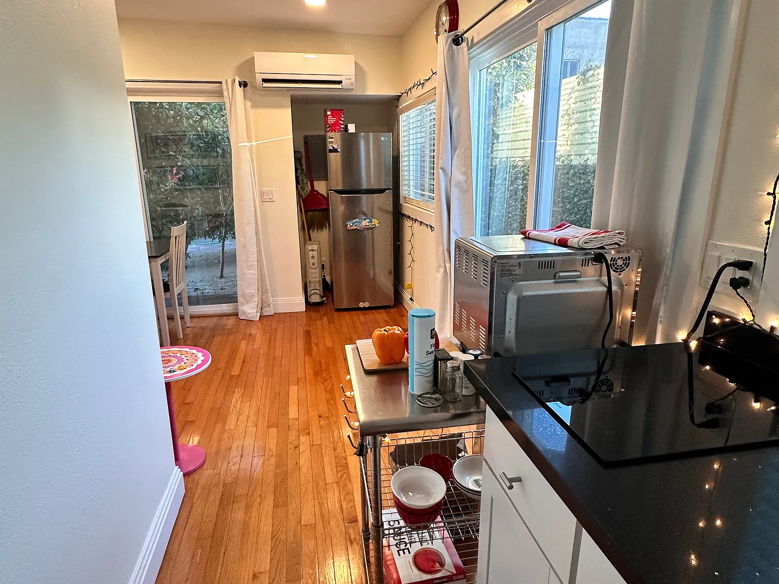 Studio, 400 sqft, $2,200 — Photo 4