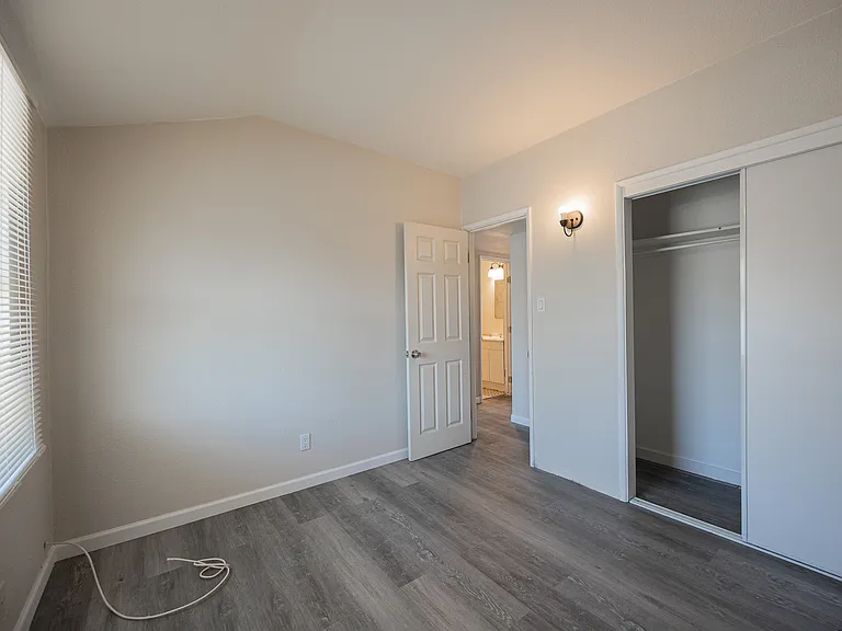 864 E Chandler Blvd, Chandler Az — Photo 15