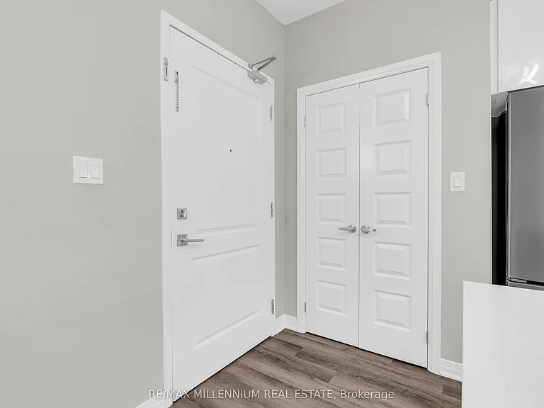 610 Farmstead Dr #220 — Photo 3