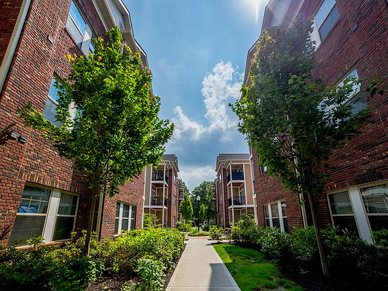 Monon Place II (Modern), Managed by Buckingham Monon Living — Photo 11