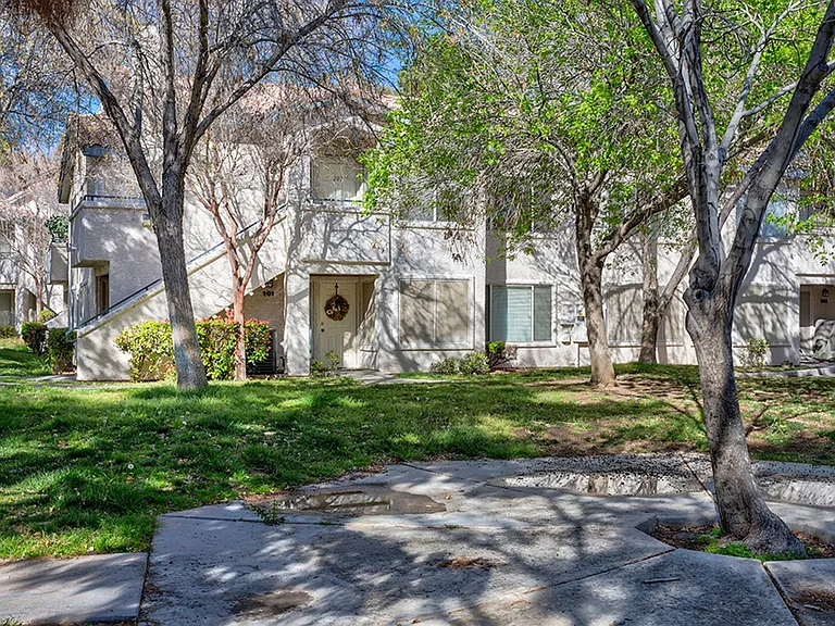 3035 Casey Dr #201 — Photo 36