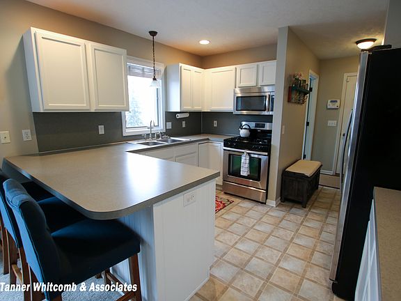 3rd image of 6248 Belmont Farms Dr NE