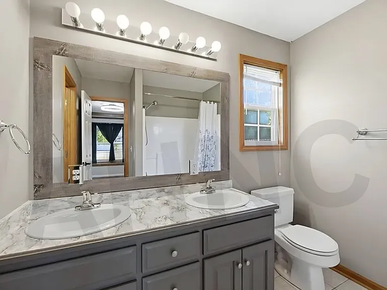 218 Hillside Dr — Photo 8