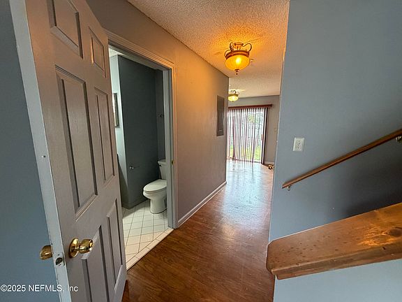 5th image of 1114 SCHEIDEL Court