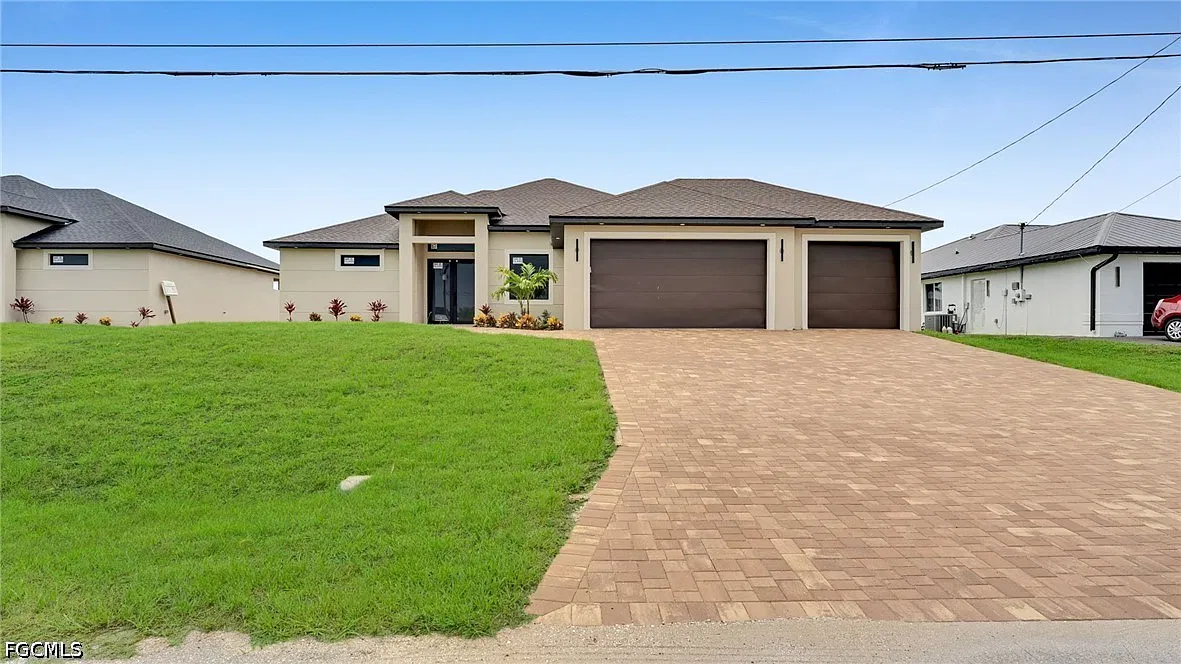 3 bed, 3.0 bath, 1868 sqft, $3,200 — Photo 1