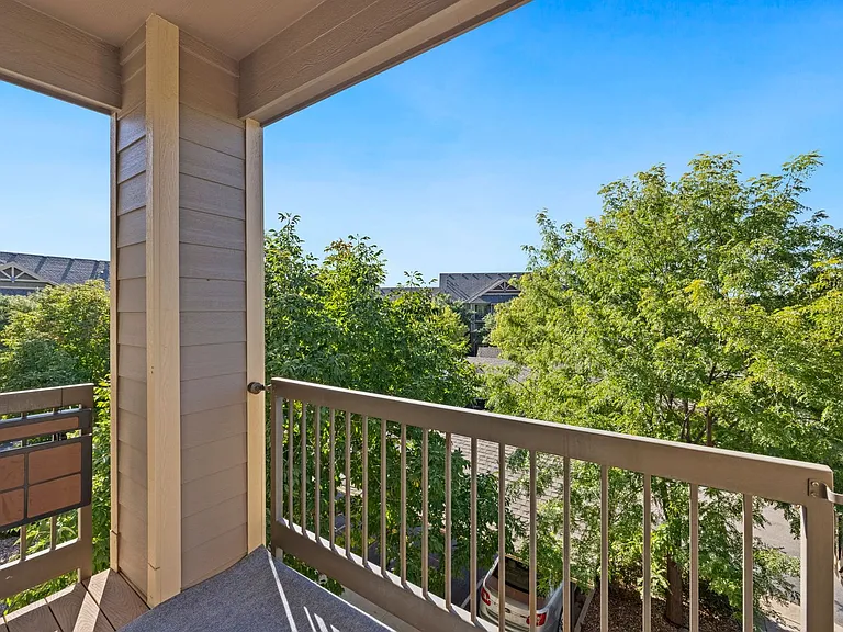 2445 Windrow Dr #C303 — Photo 4