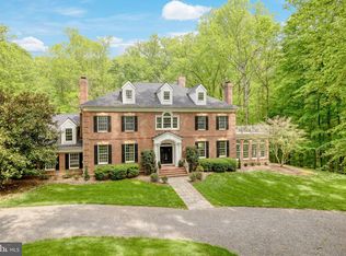 105 River Birch Dr, Great Falls, VA 22066