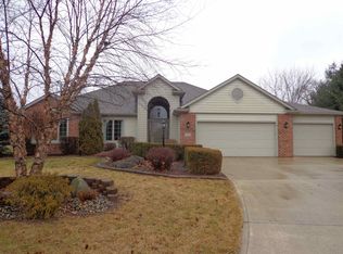 1623 Thorny Meadow Ln, Fort Wayne, IN 46825