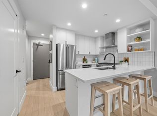 22226 Brown Ave #201, Maple Ridge, BC V2X4R2