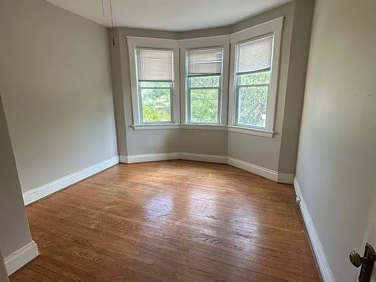2715 Markbreit Ave #2 — Photo 9