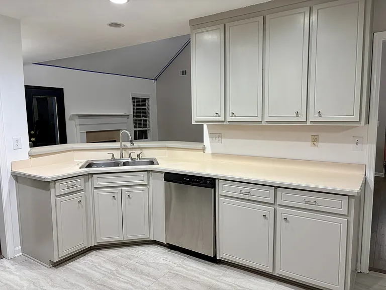 1050 Chapel Hill Dr — Photo 10