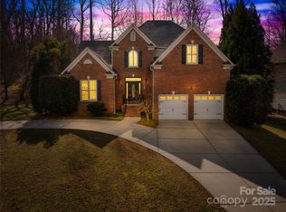 8020 Harrington Woods Rd, Charlotte, NC 28269