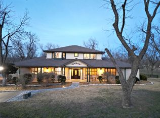 10015 Flight Plan Dr, Granbury, TX 76049