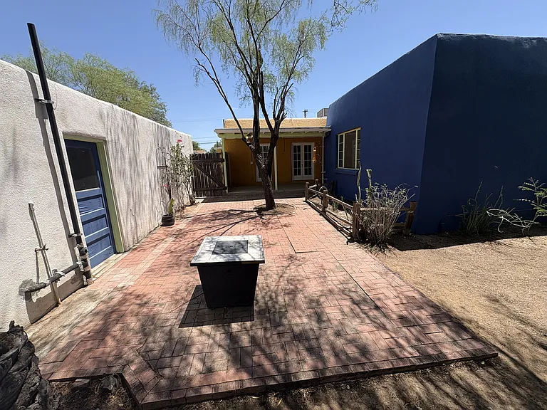1317 N Dodge Blvd — Photo 35