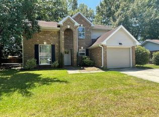 105 Barnsbury Ct, Raeford, NC 28376