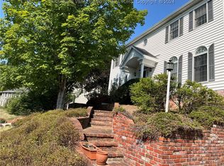 42 Carriage Rd, Charleston, WV 25314