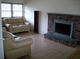 825 Oakfield Ave, Wantagh, NY 11793