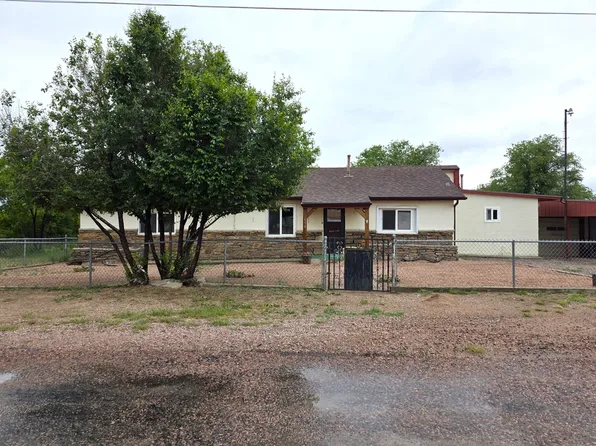 690 6th St, Penrose, CO 81240