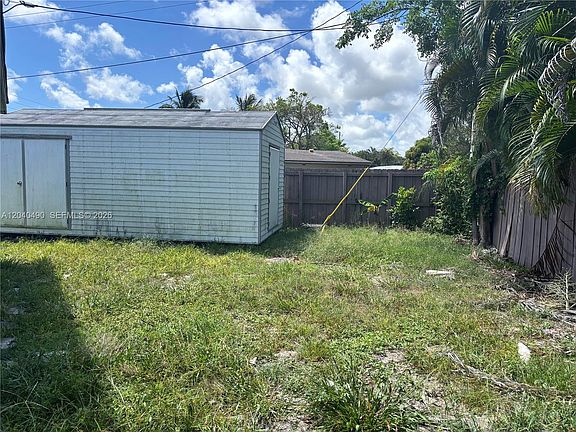 5th image of 4300 NW 9th Ct