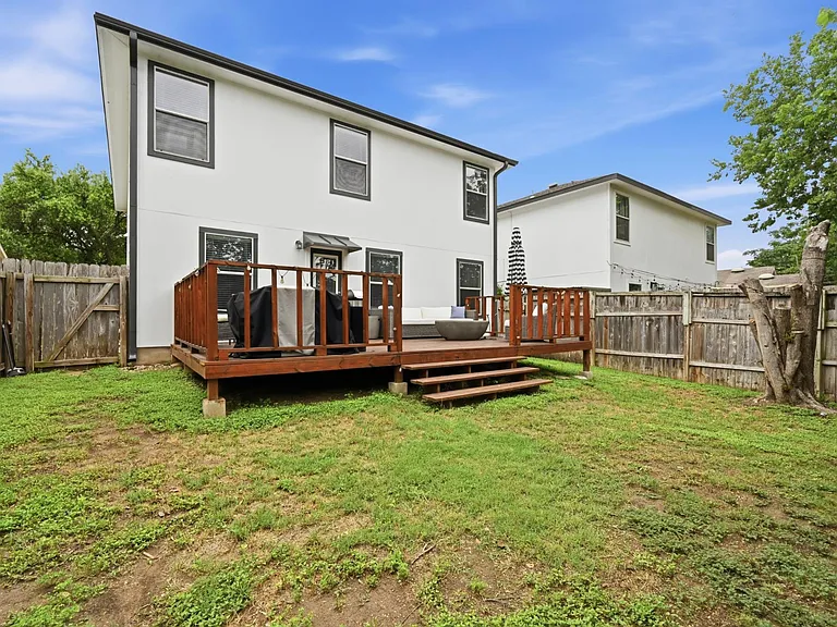 1414 Strickland Dr — Photo 26