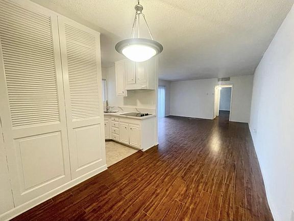5th image of 11645 Chenault St #207