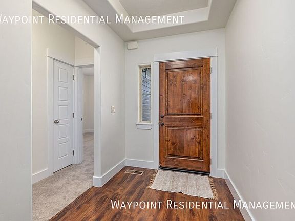 3rd image of 2686 N Vallin Ave