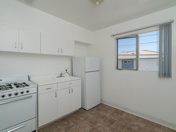 4th image of 633 Missouri St APT 6