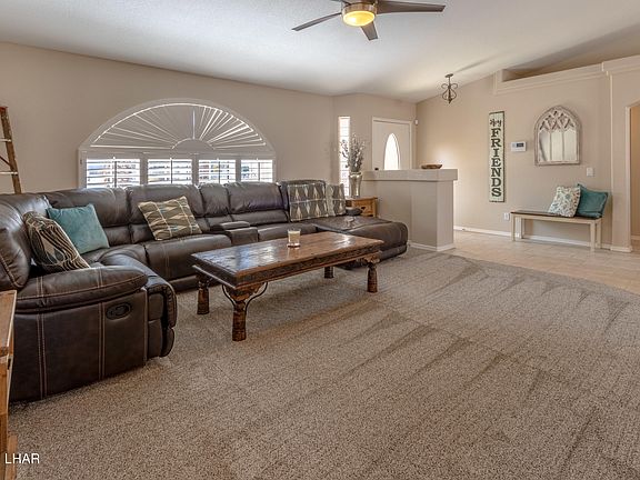 4th image of 2871 Appletree Dr