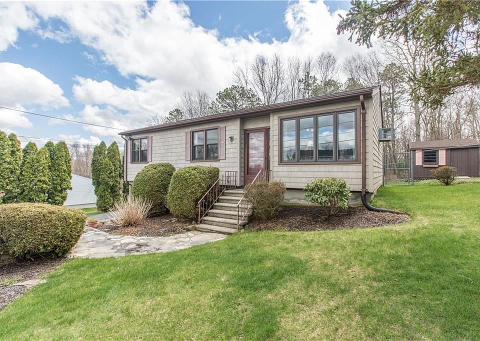 1st image of 23 Camille Dr