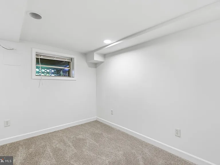 440 Delafield Pl NW — Photo 27