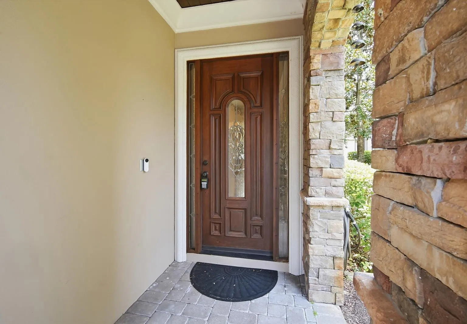 4 bed, 3300 sqft, $4,500 — Photo 3