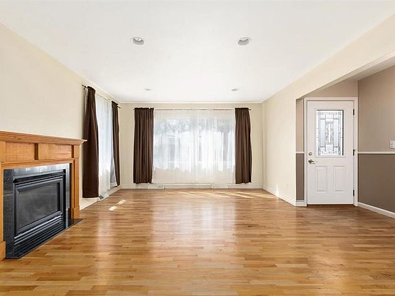4th image of 2031 Beverly Hill Blvd