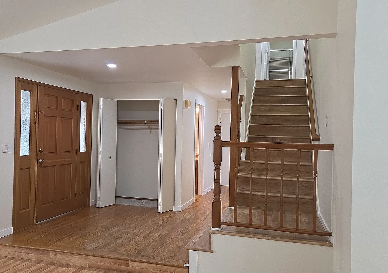 4 bed, 2.5 bath, 2098 sqft, $3,200 — Photo 4