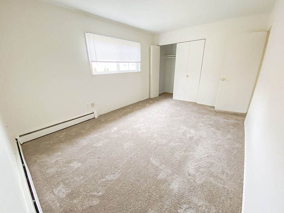 3 Bed Townhouse - Master Bedroom