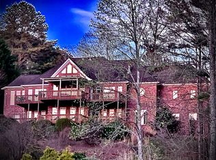 221 Sunset Valley Cir, Cleveland, GA 30528