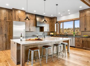 20334 Arrowhead Dr, Bend, OR 97703