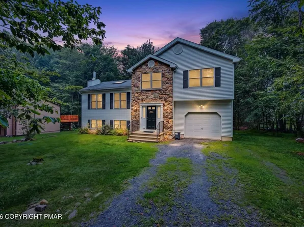 5154 Iroquois St, Tobyhanna, PA 18466