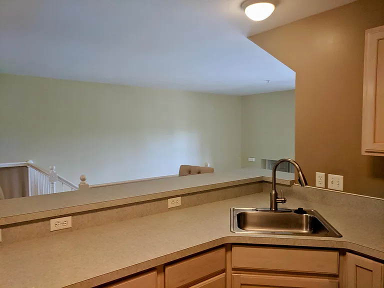 2916 Barclay Way — Photo 4