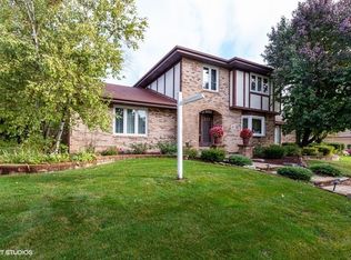 871 Schultz St, Lemont, IL 60439