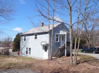 4 Vivian St, Waterford, CT 06385